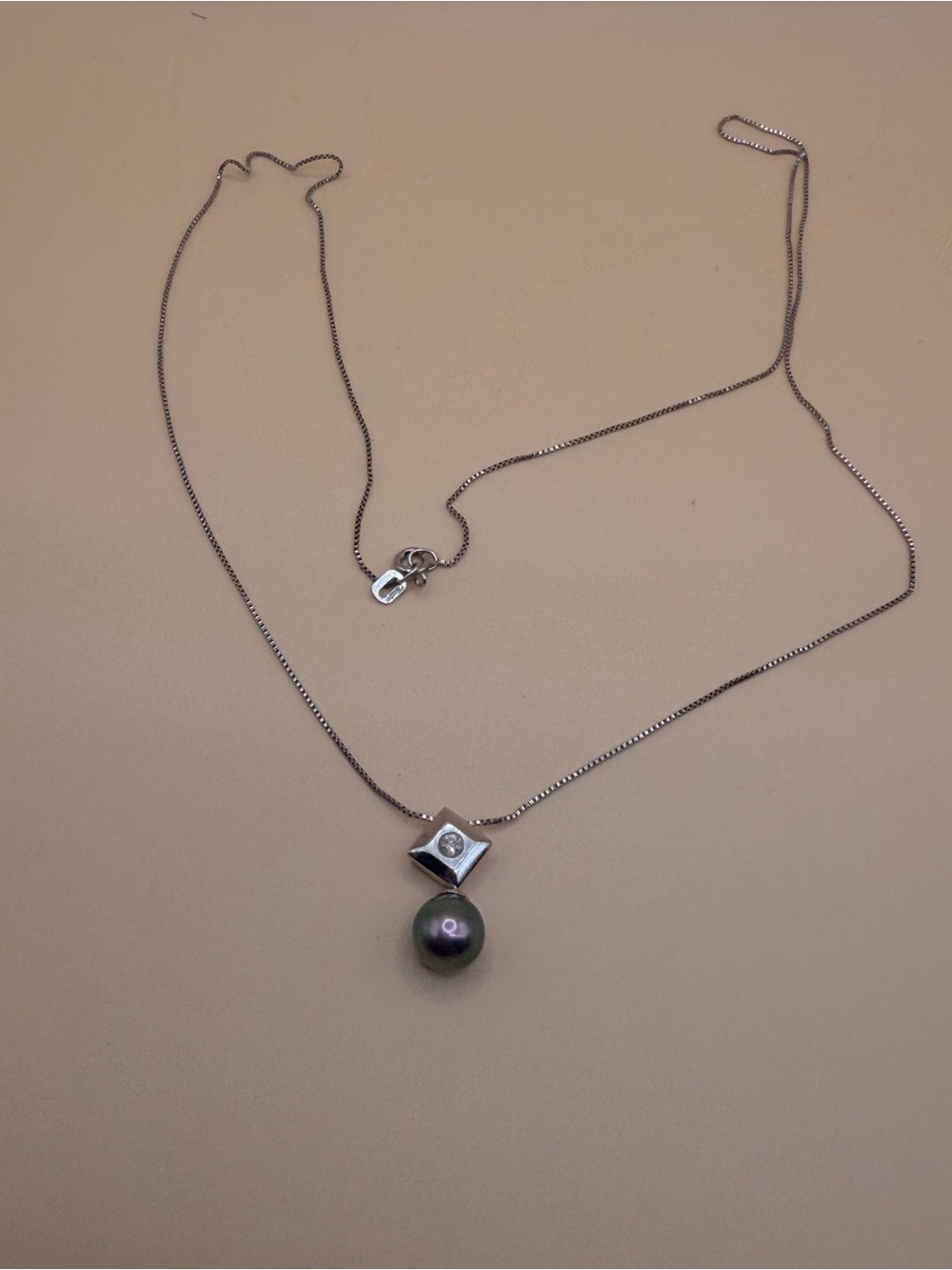 14k White Gold Diamond & Tahitian Pearl Pendant & 20.5” Box Chain